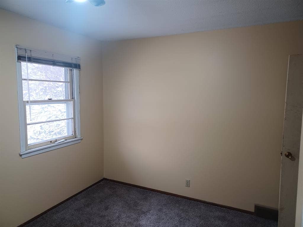 Room for rent in Brooklyn Park