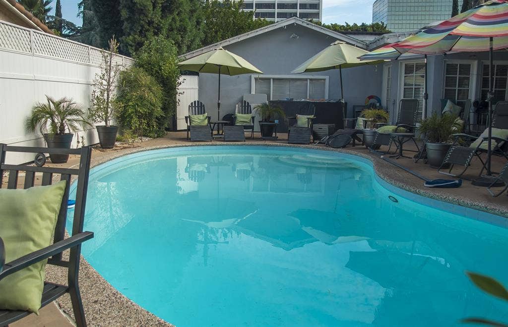 Prime Furnished Room in Encino