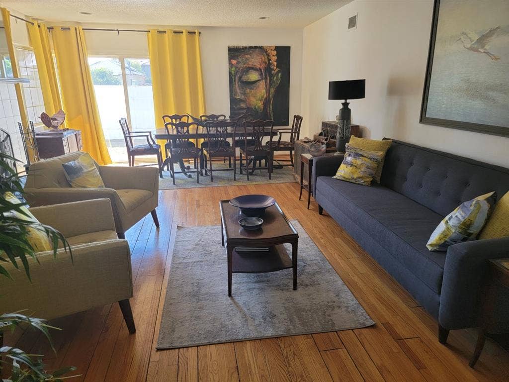 Prime Furnished Room in Encino