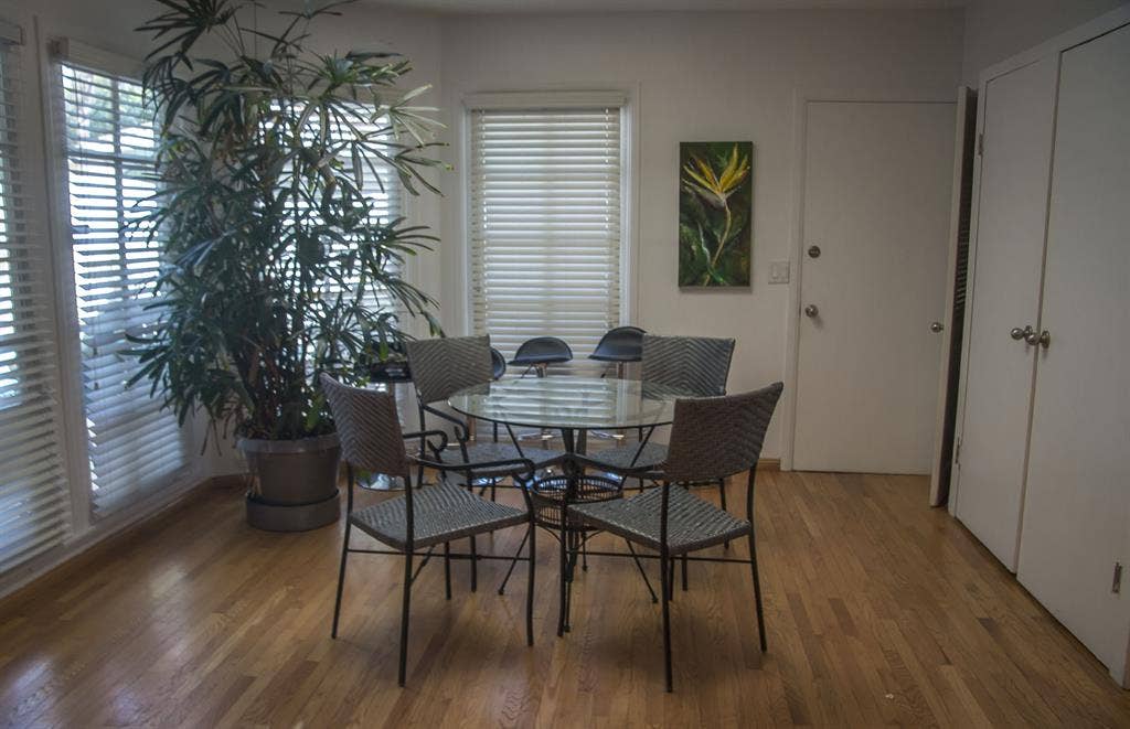 Prime Furnished Room in Encino