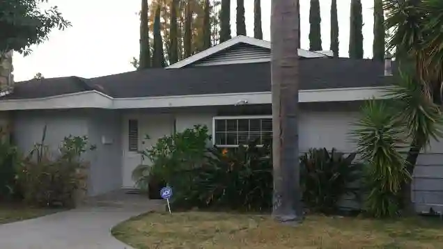 Prime Furnished Room in Encino