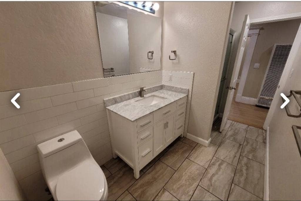 Private bedroom+shared bathroom