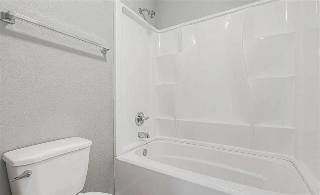 I need a roommate for DECEMBER