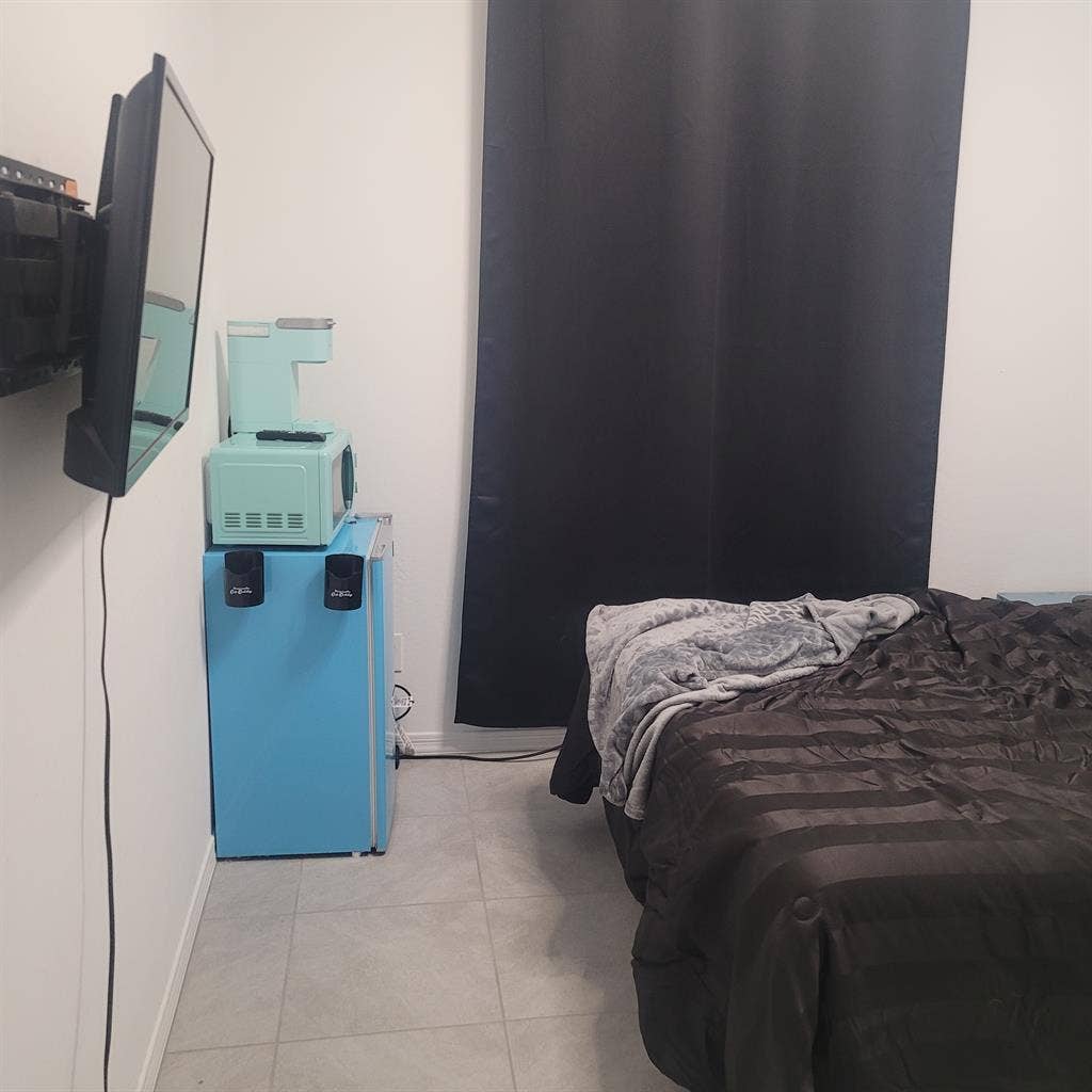 Room in Buckeye Women Only