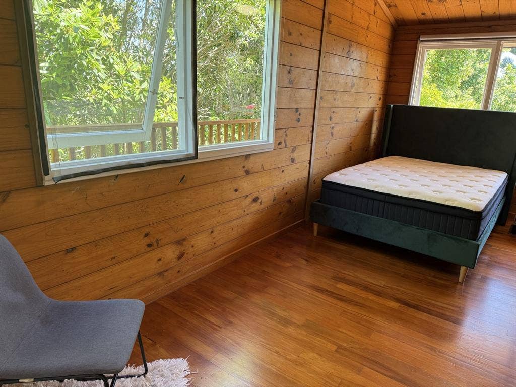 Sunny Zen Garden Northshore