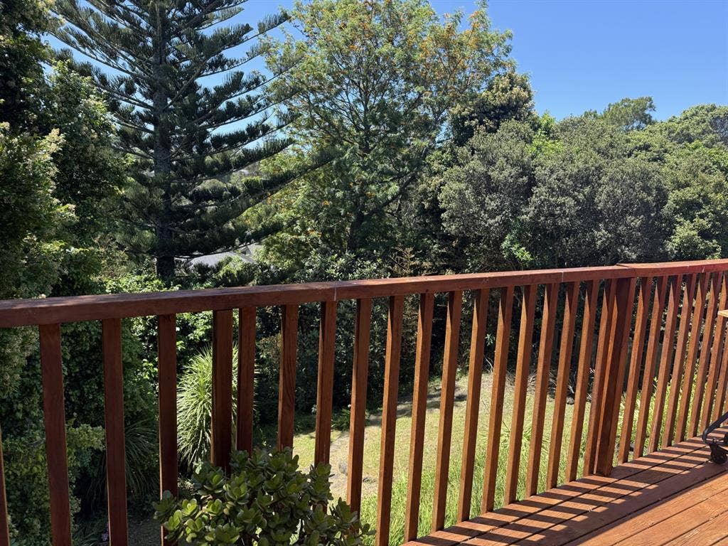 Sunny Zen Garden Northshore