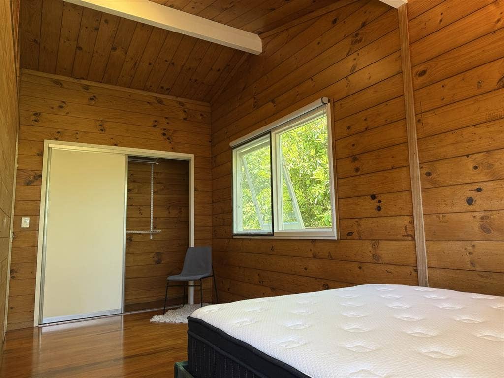 Sunny Zen Garden Northshore