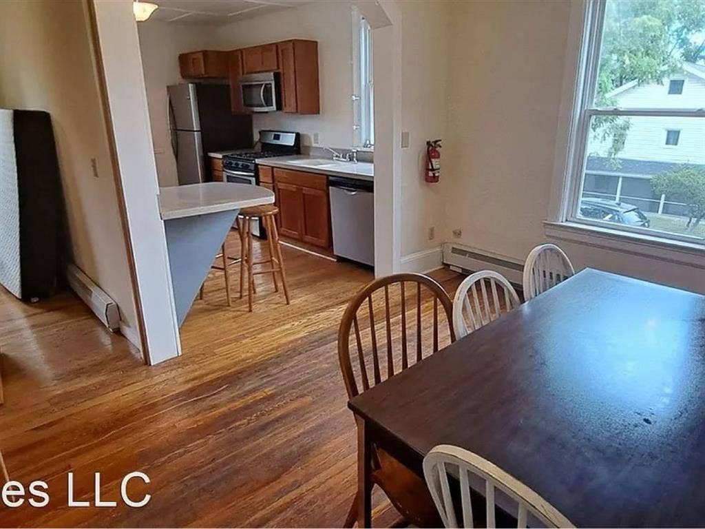 1 Bedroom in a B to sublet