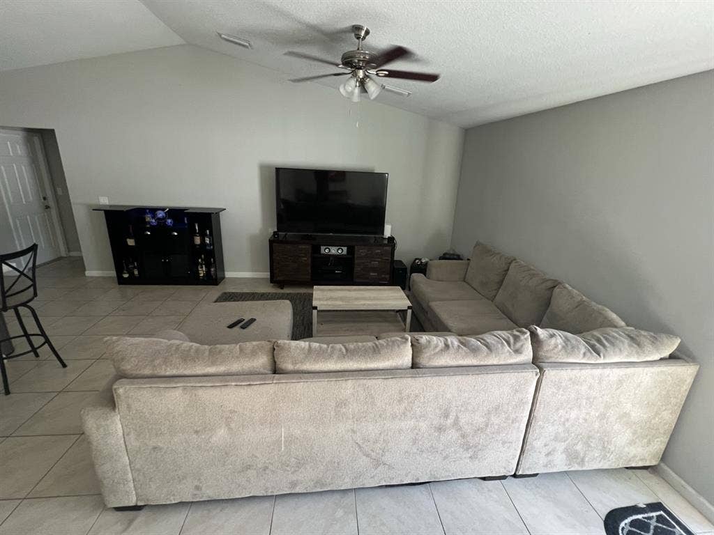 One room available in  bath