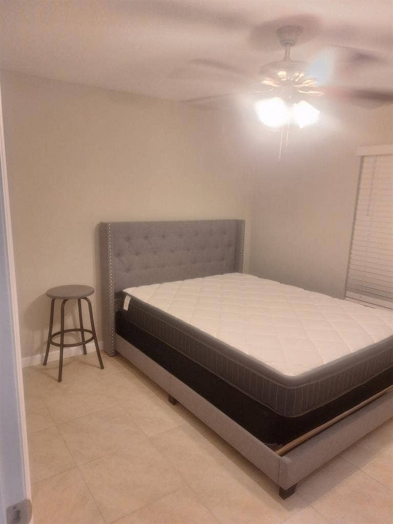 One room available in  bath