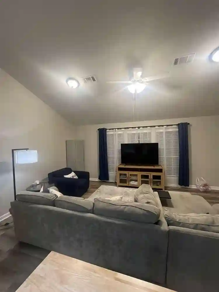 Searching for 1 roommate!!!