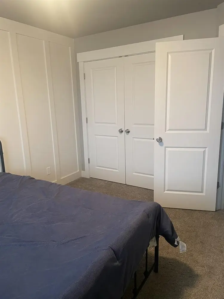 Townhome rooms for rent