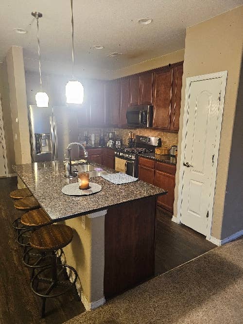 Looking for 2 like minded roommates