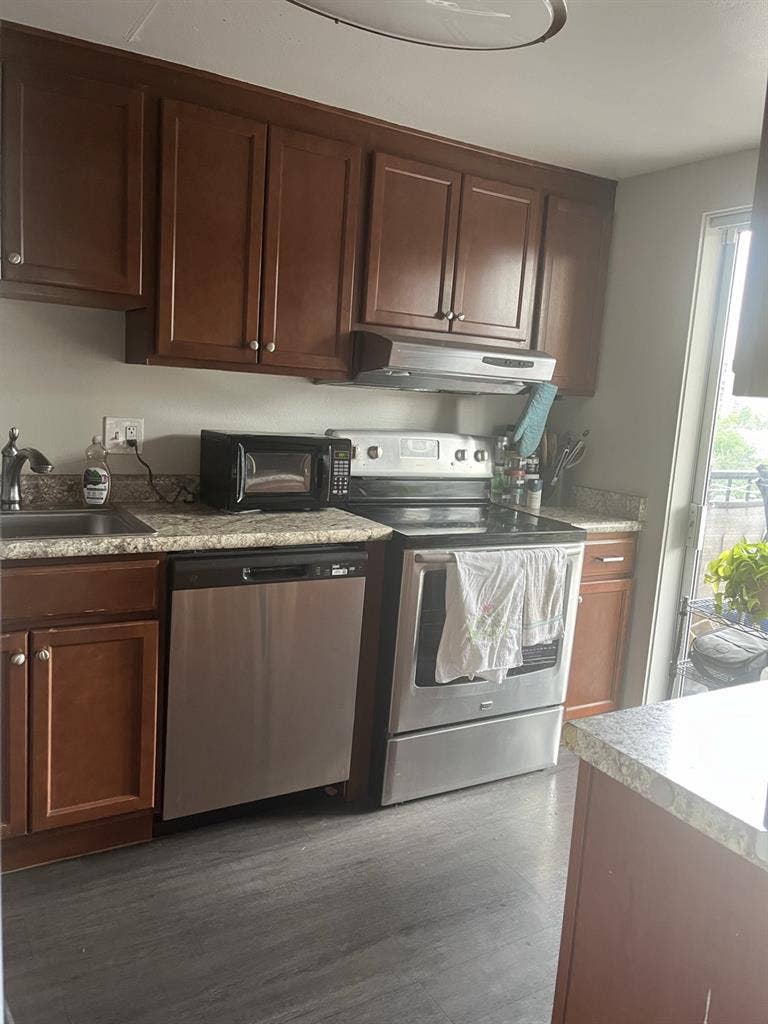 Beautiful Cap Hill apartment