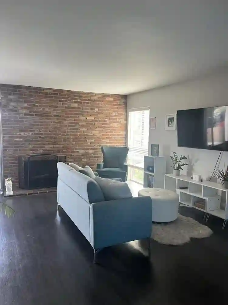 Beautiful Cap Hill apartment