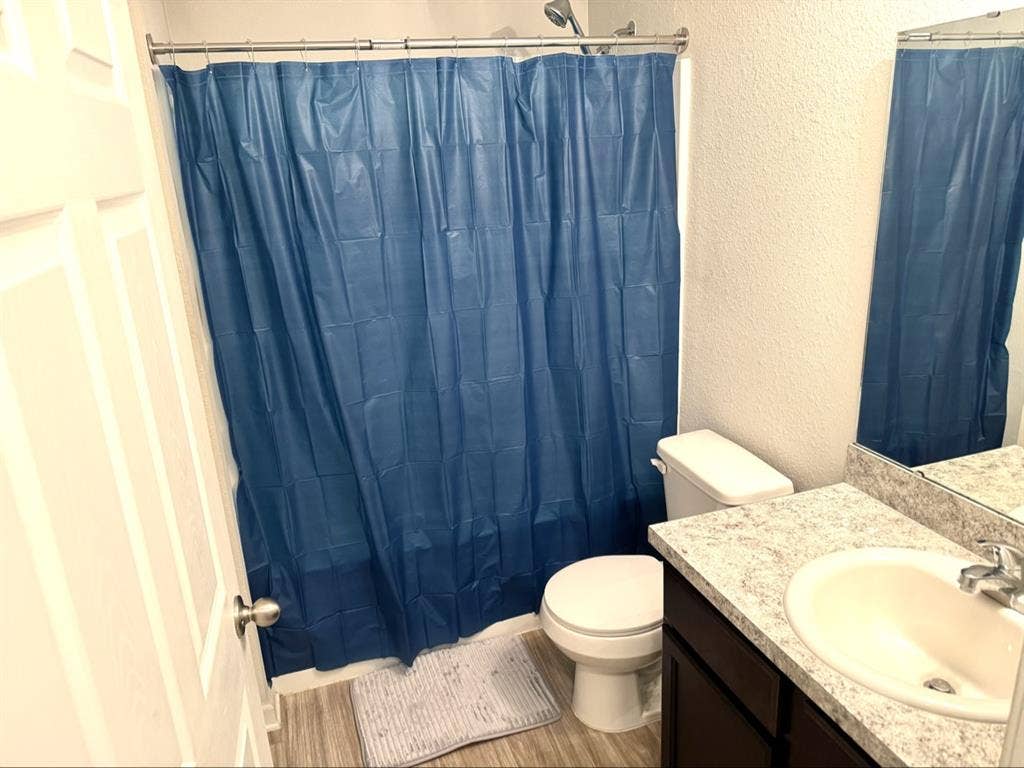 Private Room with Shared Bathroom