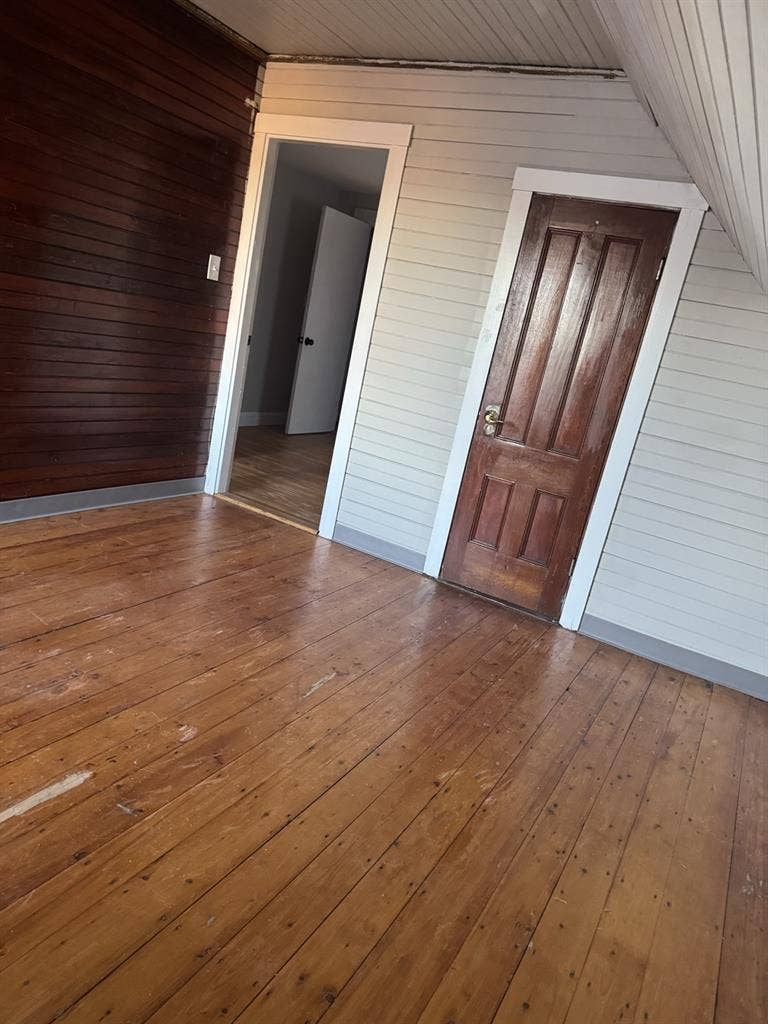 Room for rent in East Boston!!!!