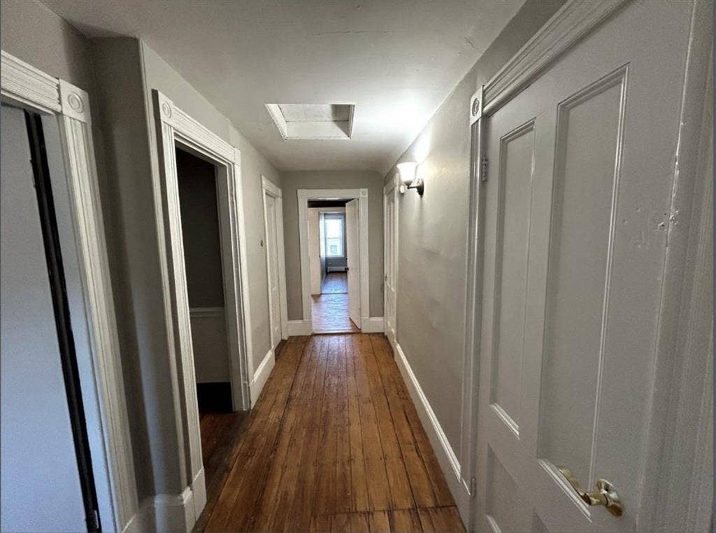 Room for rent in East Boston!!!!