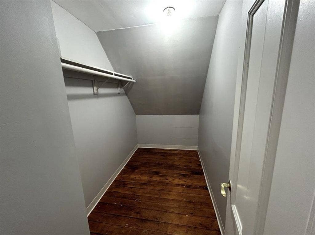 Room for rent in East Boston!!!!