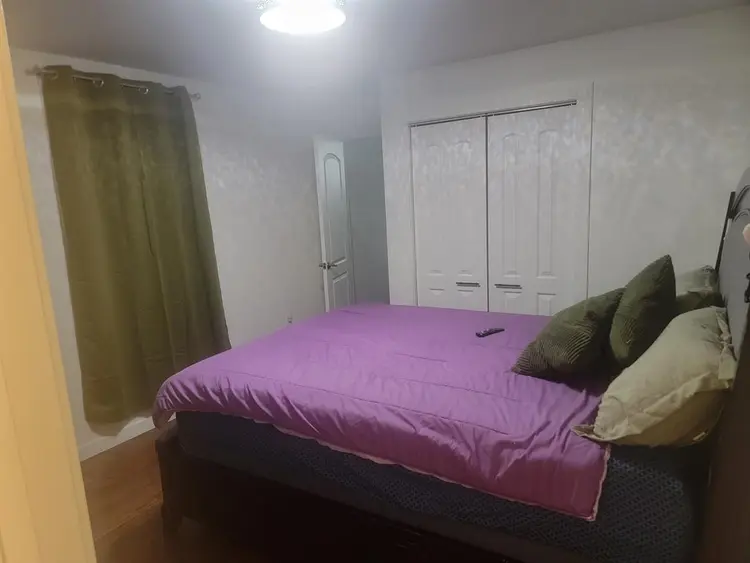 Bedroom with Private Bathroom