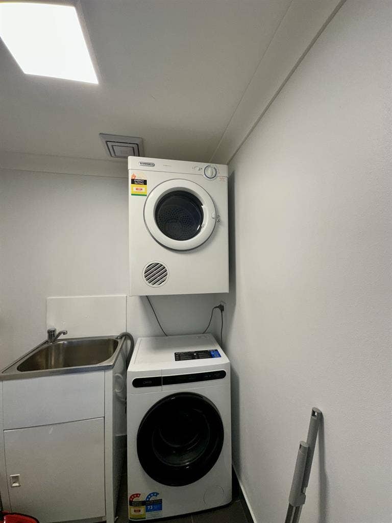 Furnished Room For Rent
 Merrylands