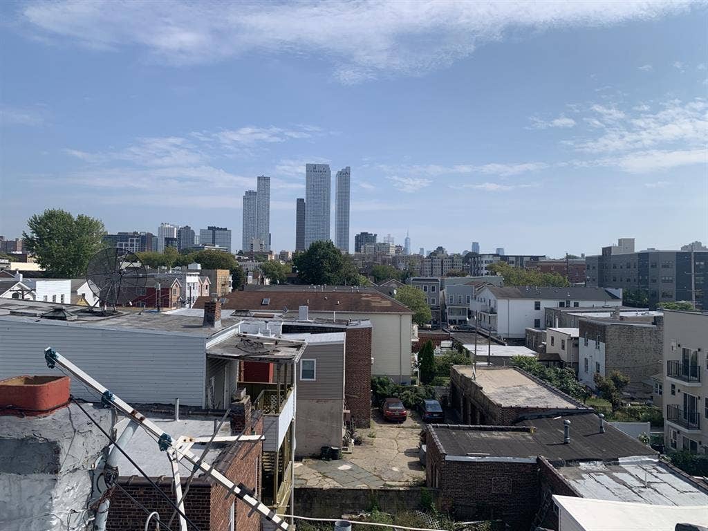 Private room_Journal square