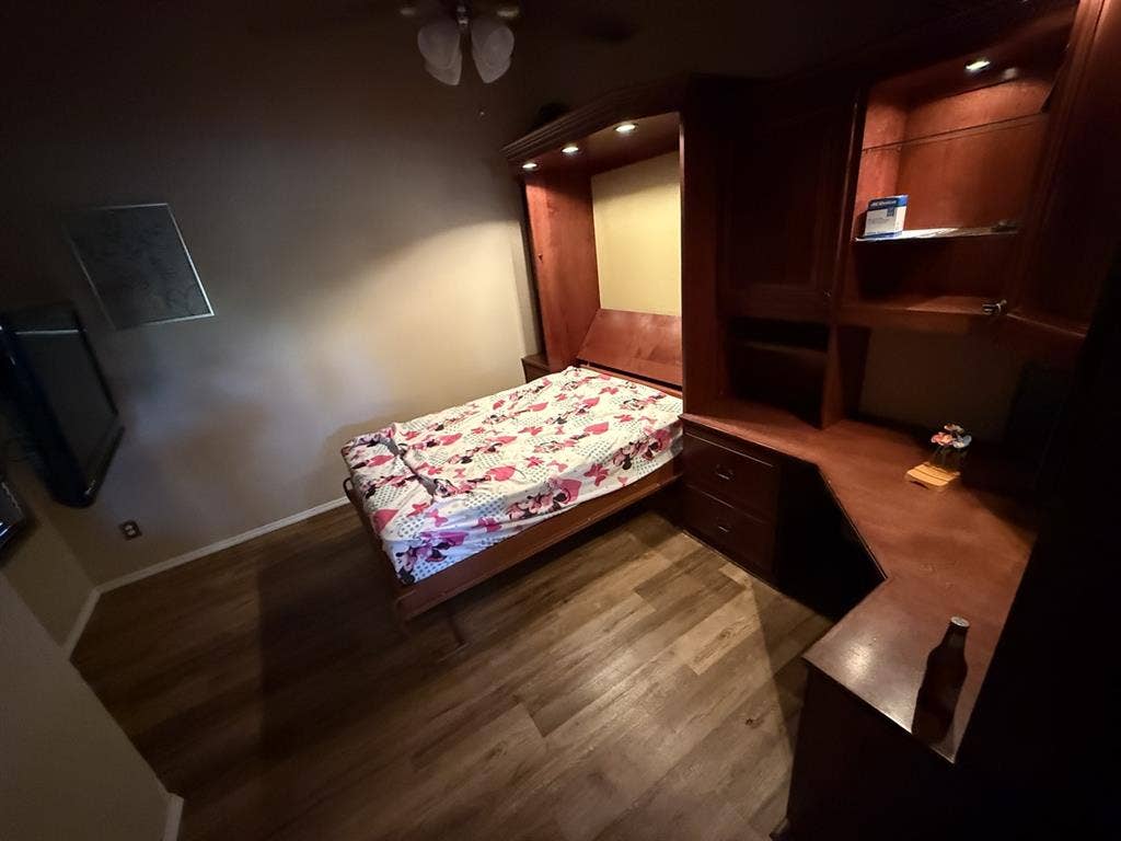 Roomate for home in Gilbert