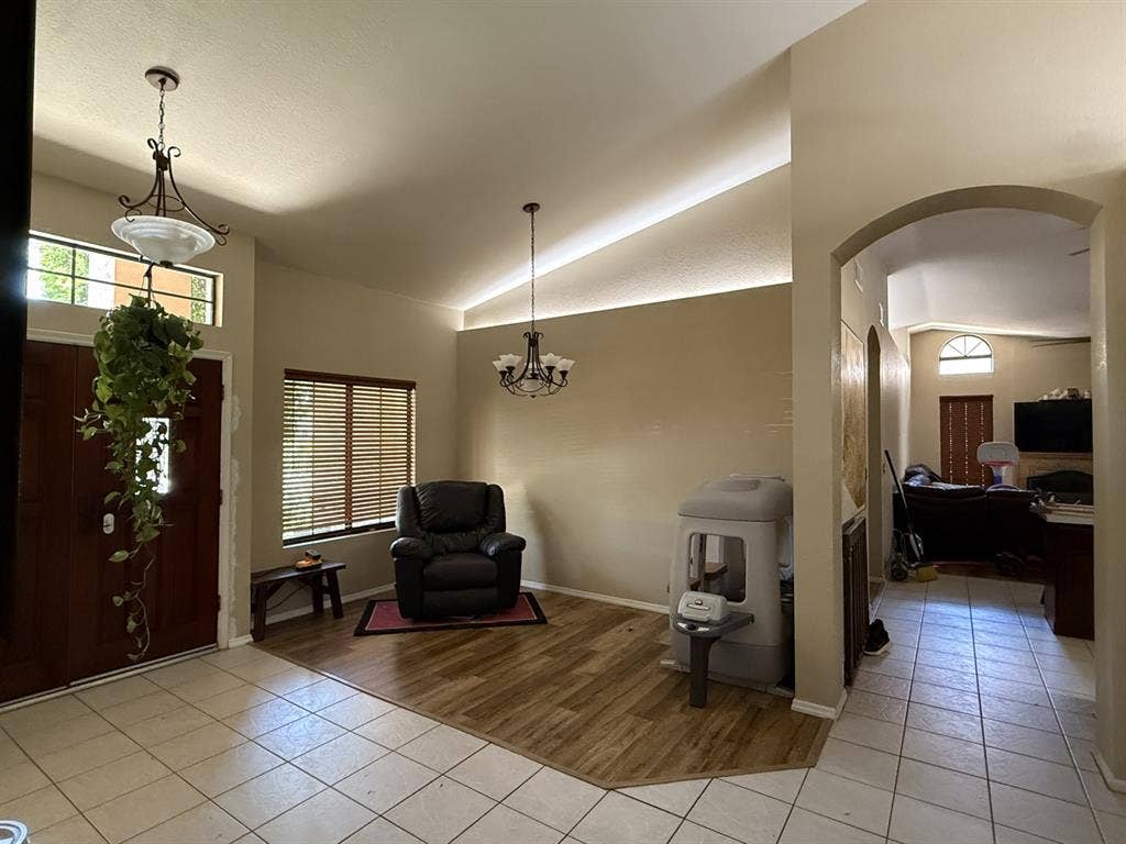 Roomate for home in Gilbert