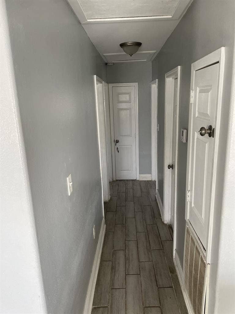 Looking for a clean roommate