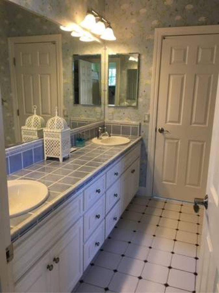 Marin Country Club Area Ensuite