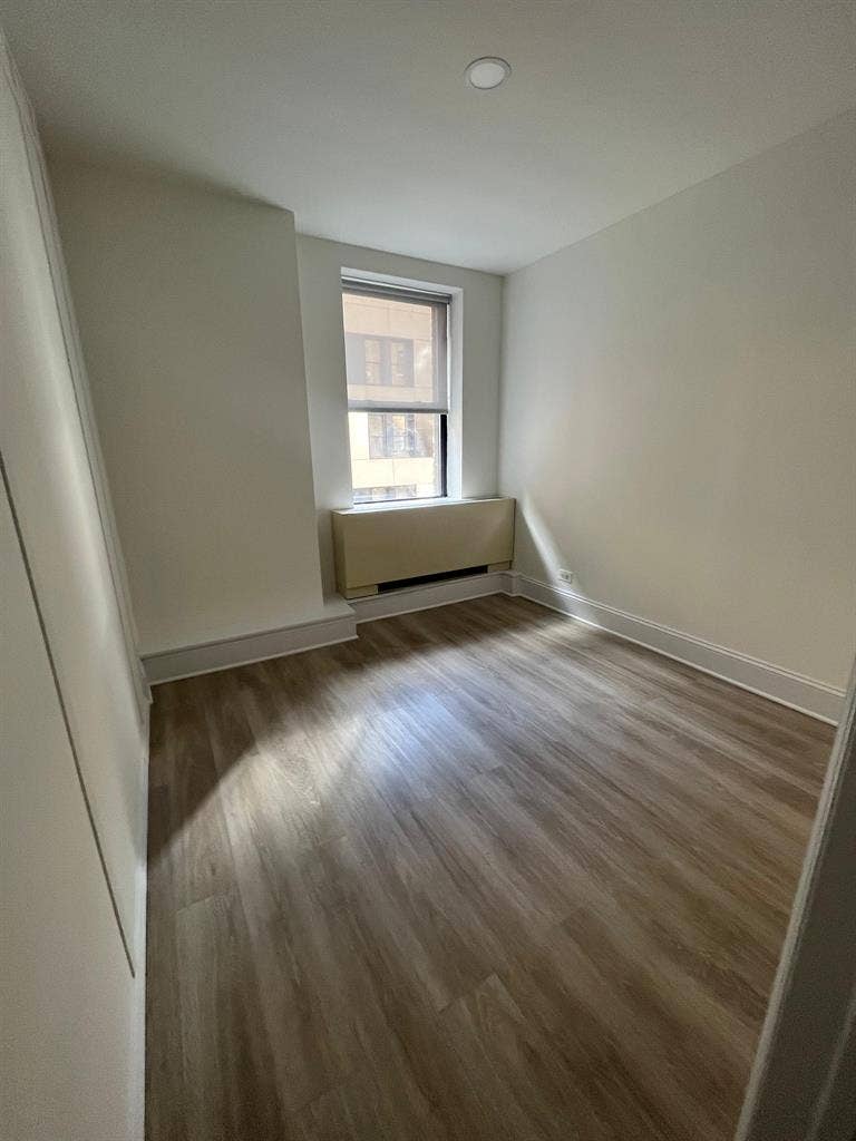 ✨True Bed w/ Walkin Closet Midtown✨