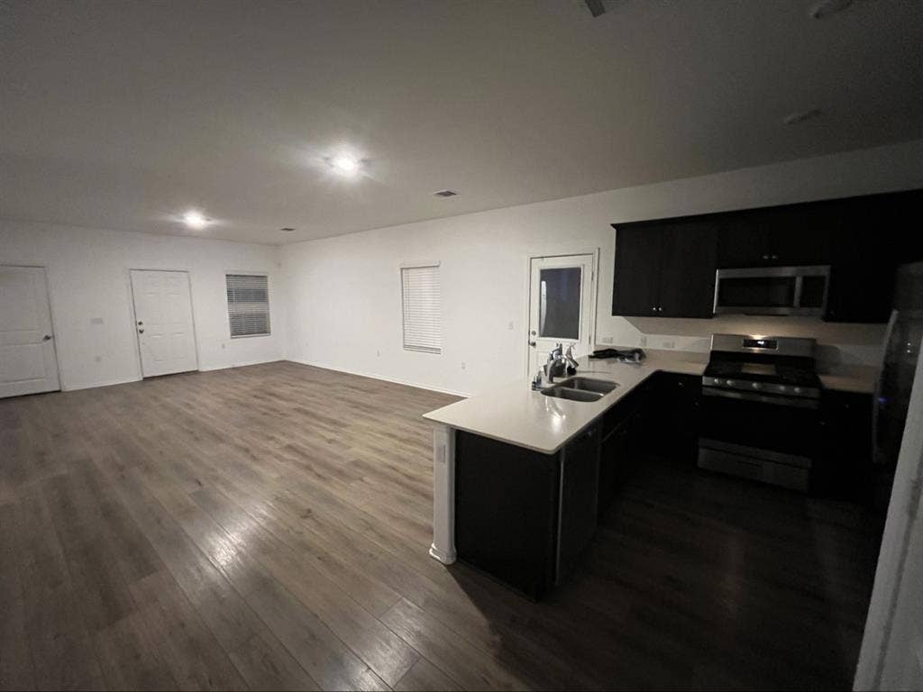 3BR Solar Home w/ Big Yard