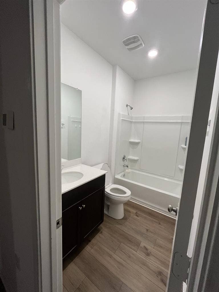 3BR Solar Home w/ Big Yard