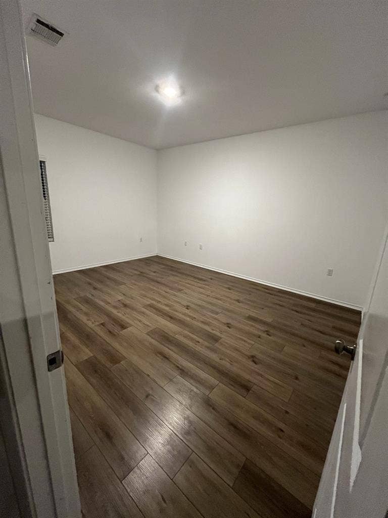 3BR Solar Home w/ Big Yard