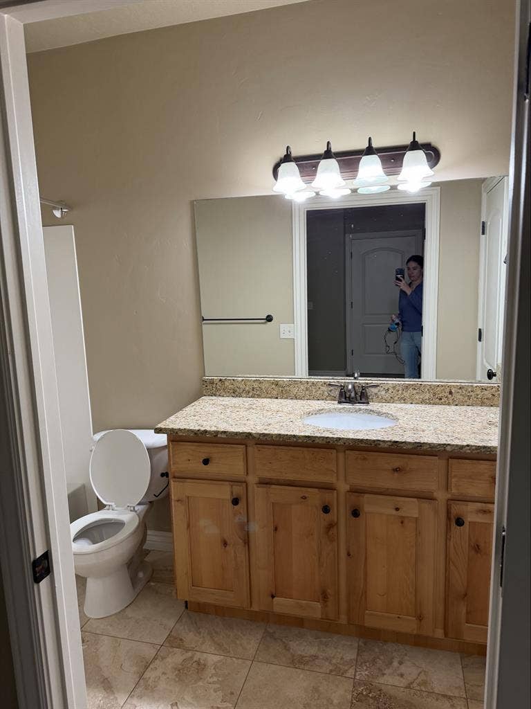 Private Room & Bathroom