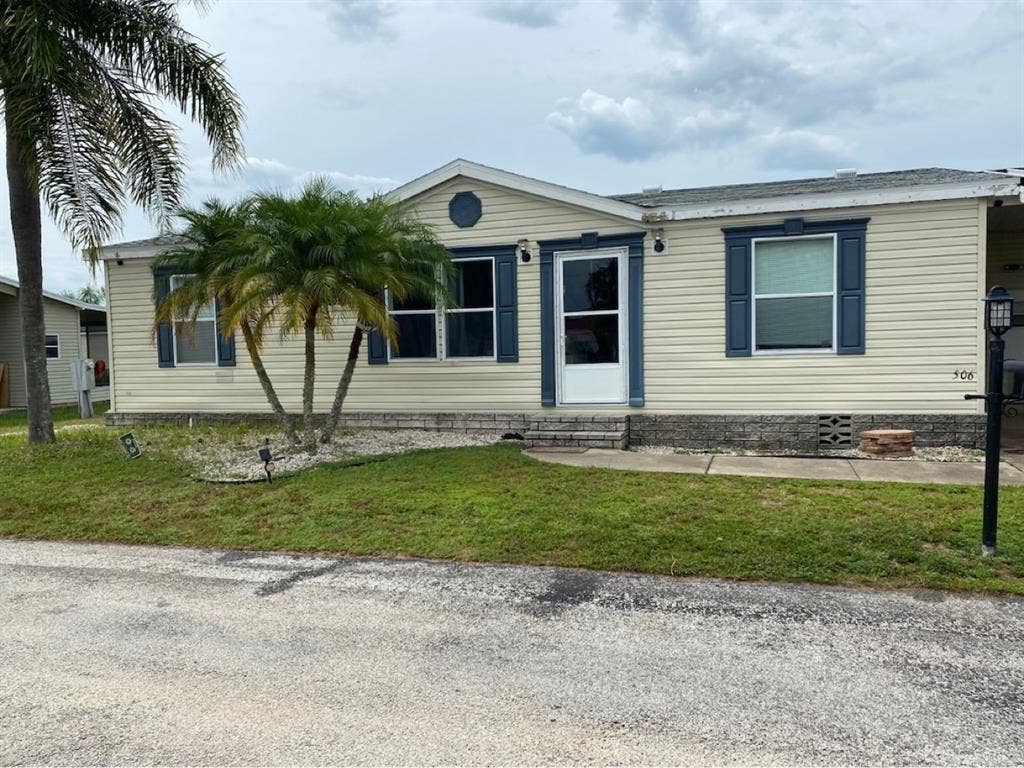 Private primary suite