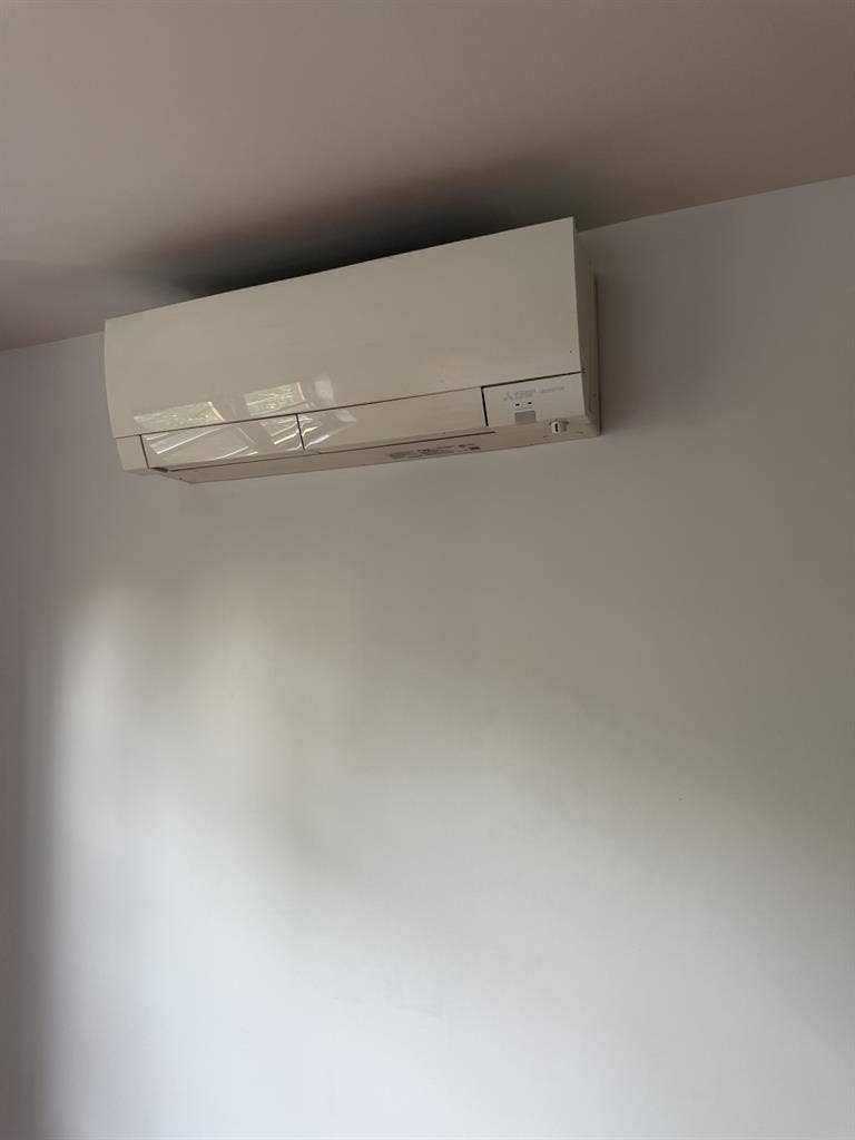 Private room for rent