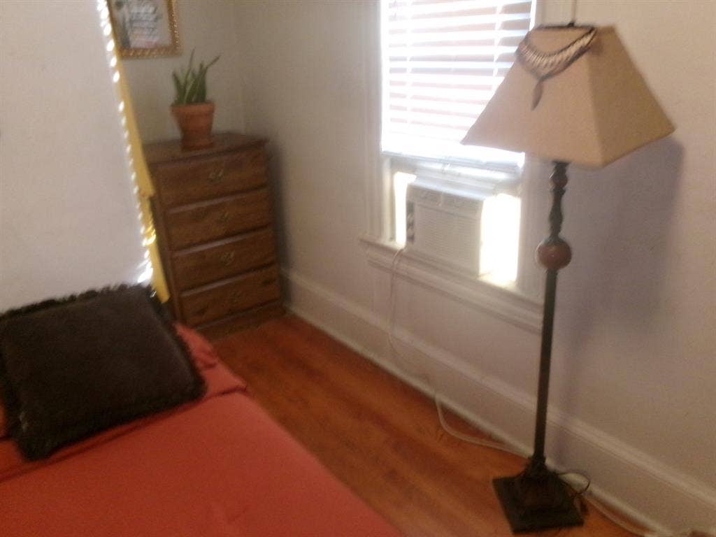 WANTED MALE ONLY FOR ROOM RENTAL.