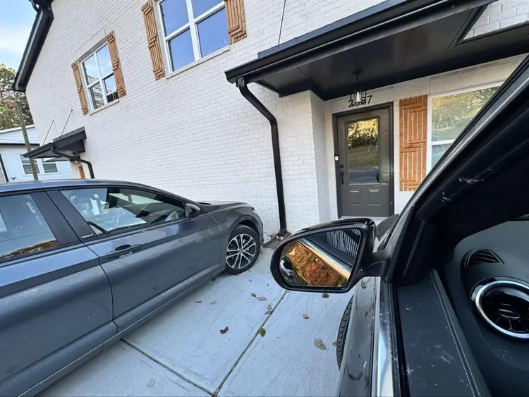 Looking for a housemate