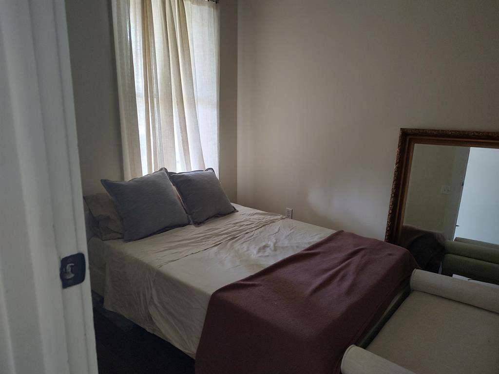 Spacious Room for Rent