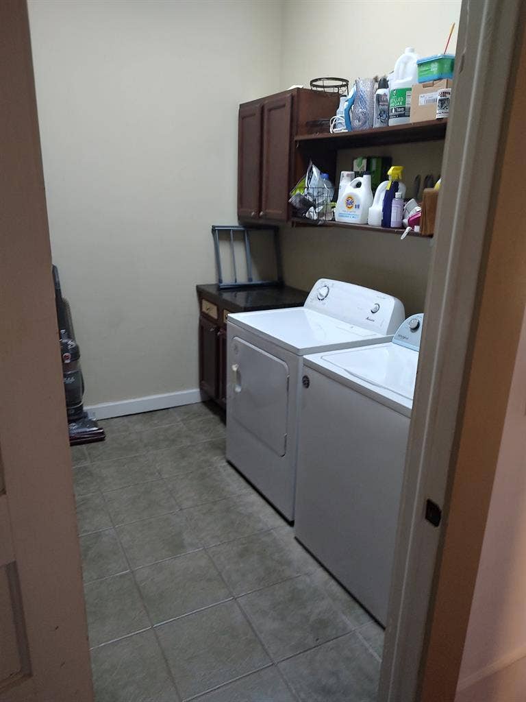 Spacious Room for Rent