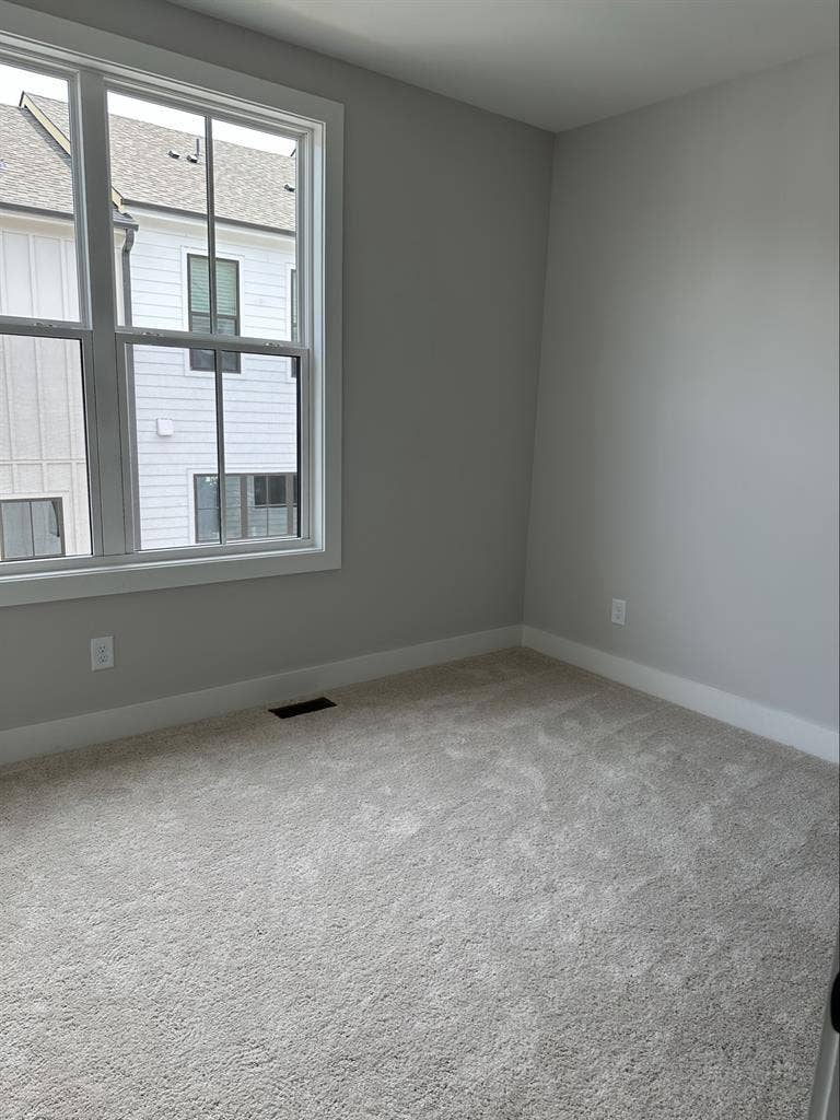 Secondary Bedroom in Atl Townhouse