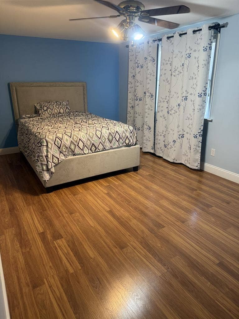 Big size room with shared bathroom