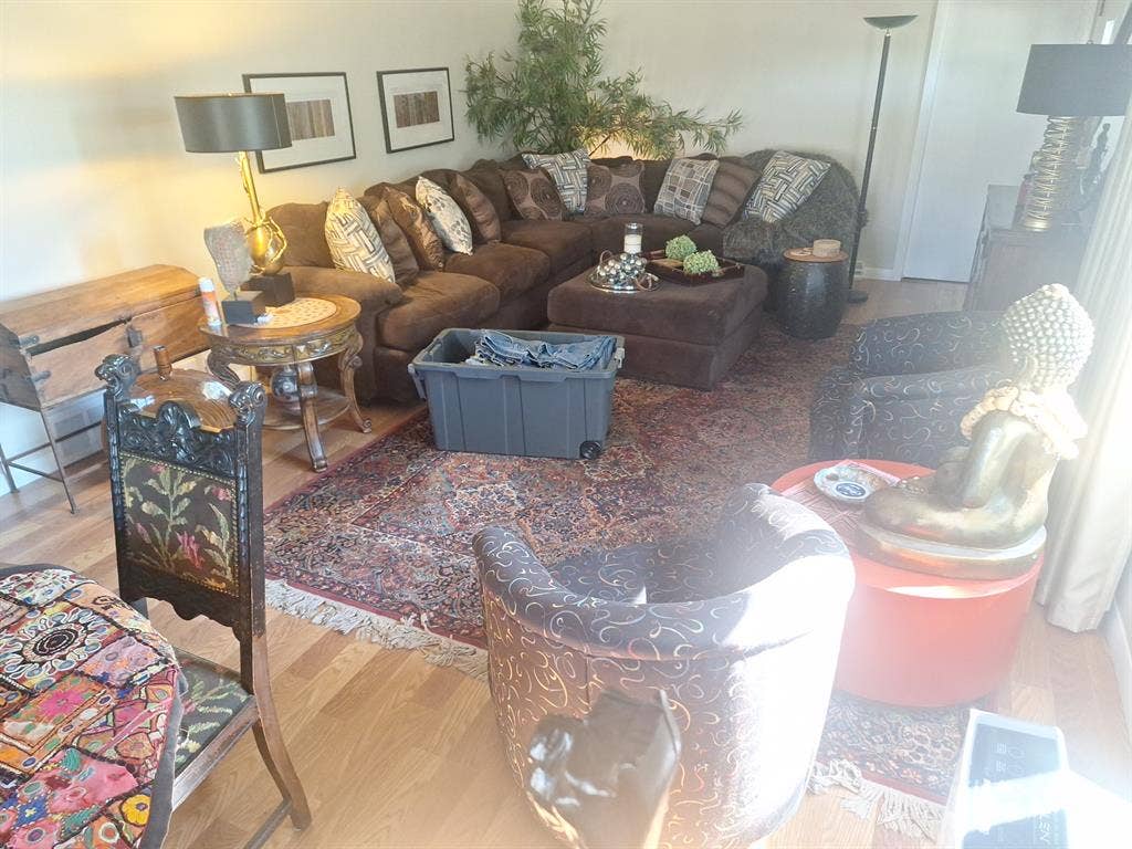 Bedroom in nicely furnished home