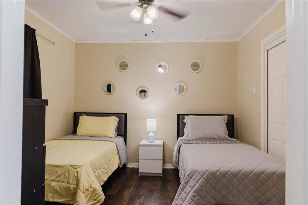 I Have 2 furnished rooms available