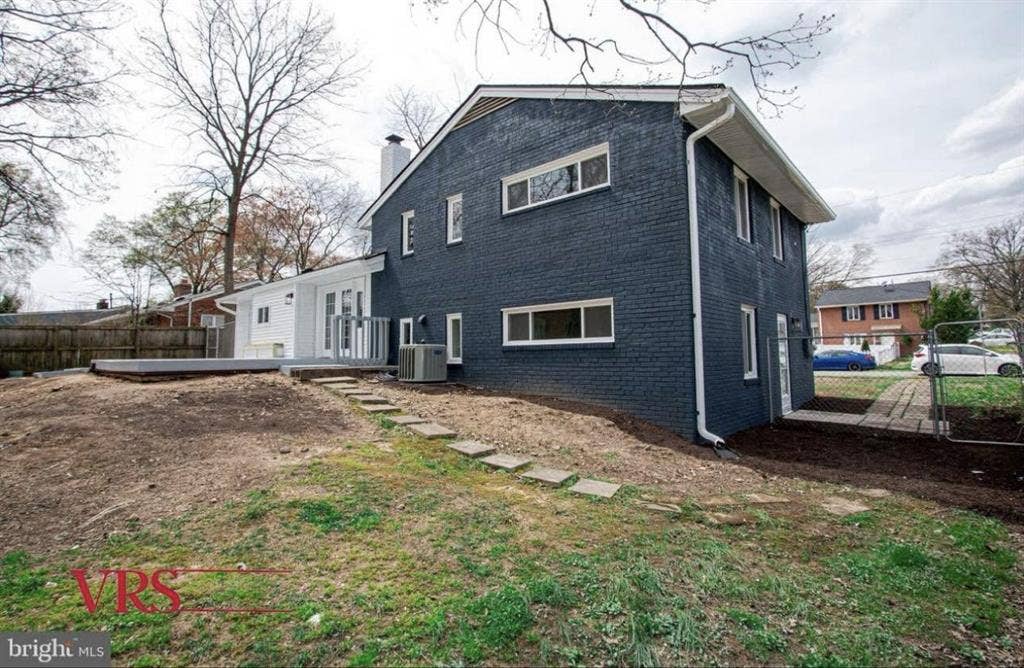 Gorgeous renovated 5BR house