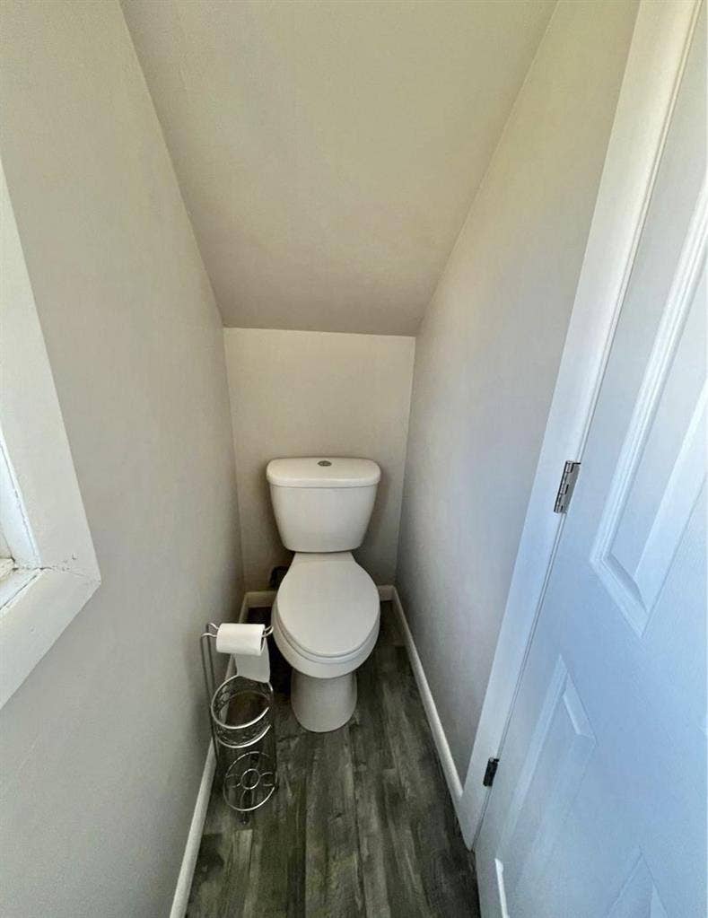 Large room available now