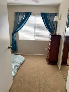 Great location, townhouse w/ownBath