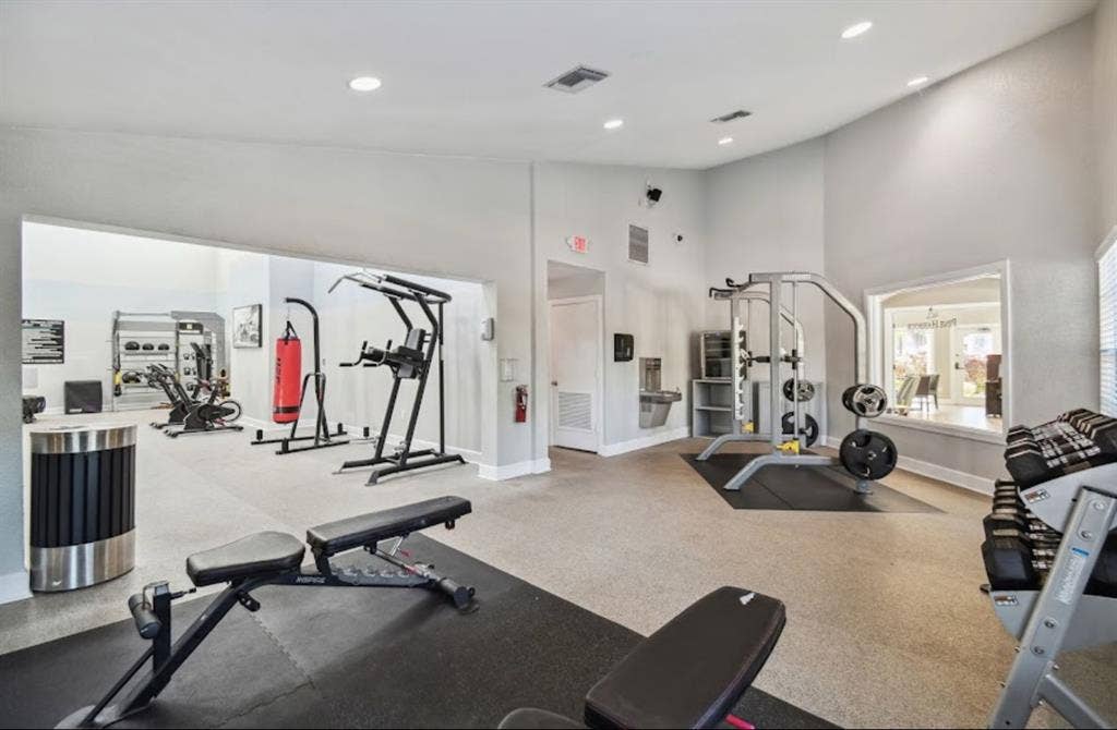 URGENT SPRING SUBLET AVAILABLE!