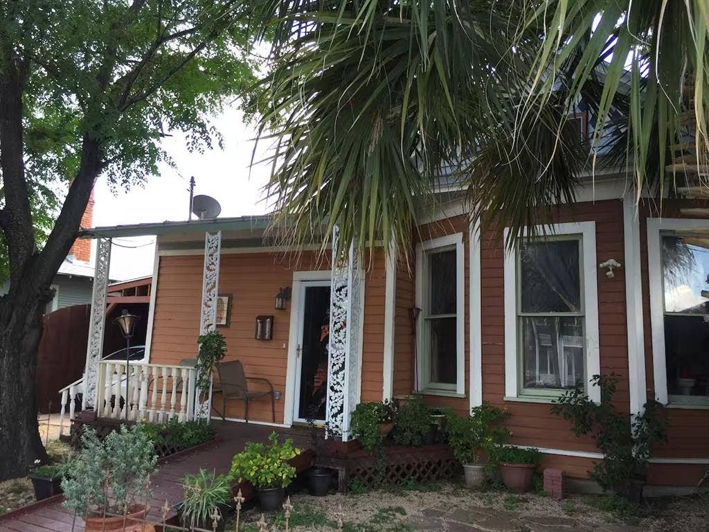 Downtown Private Guest Studio